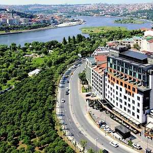 מלון Moevenpick Golden Horn *****