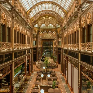 מלון Parisi Udvar Budapest, Part Of Hyatt *****