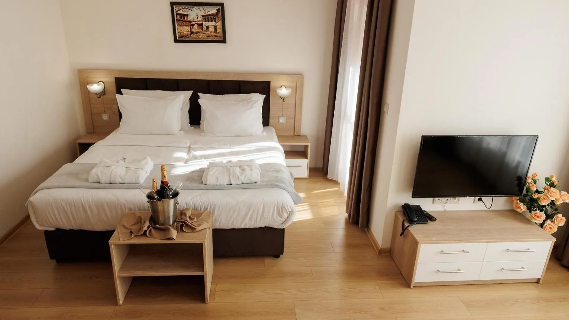בנסקו Green Wood Hotel & Spa מלון דירות