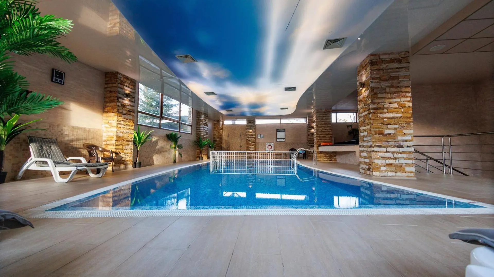 בנסקו Green Wood Hotel & Spa