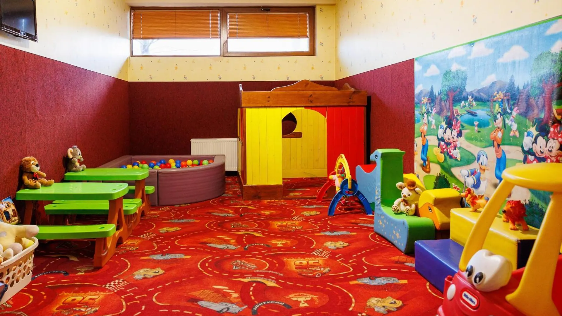 בנסקו Green Wood Hotel & Spa