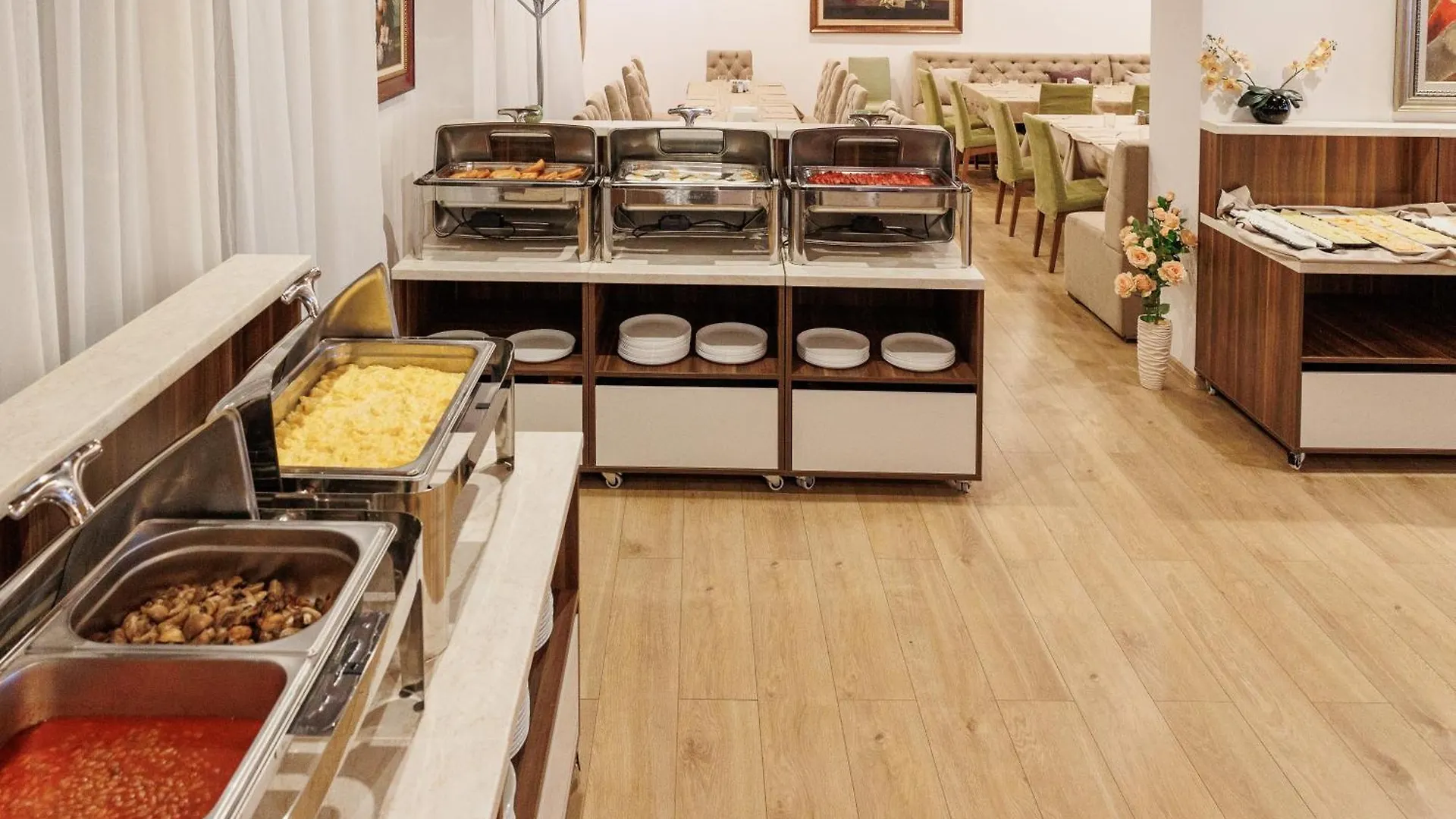 בנסקו Green Wood Hotel & Spa מלון דירות